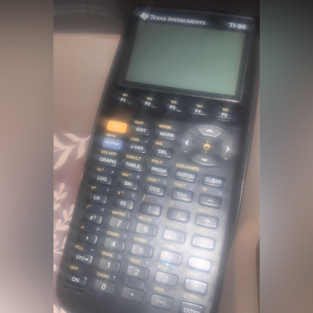 Texas Instruments T186
graphing calculator - Picture 3 of 4